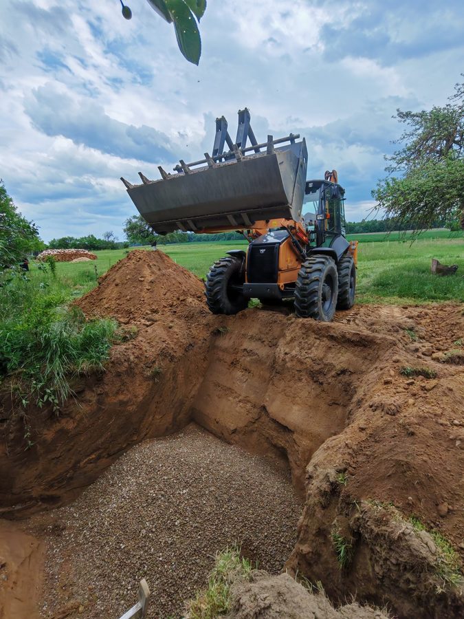 Prace ziemne przy montażu oczyszczalni