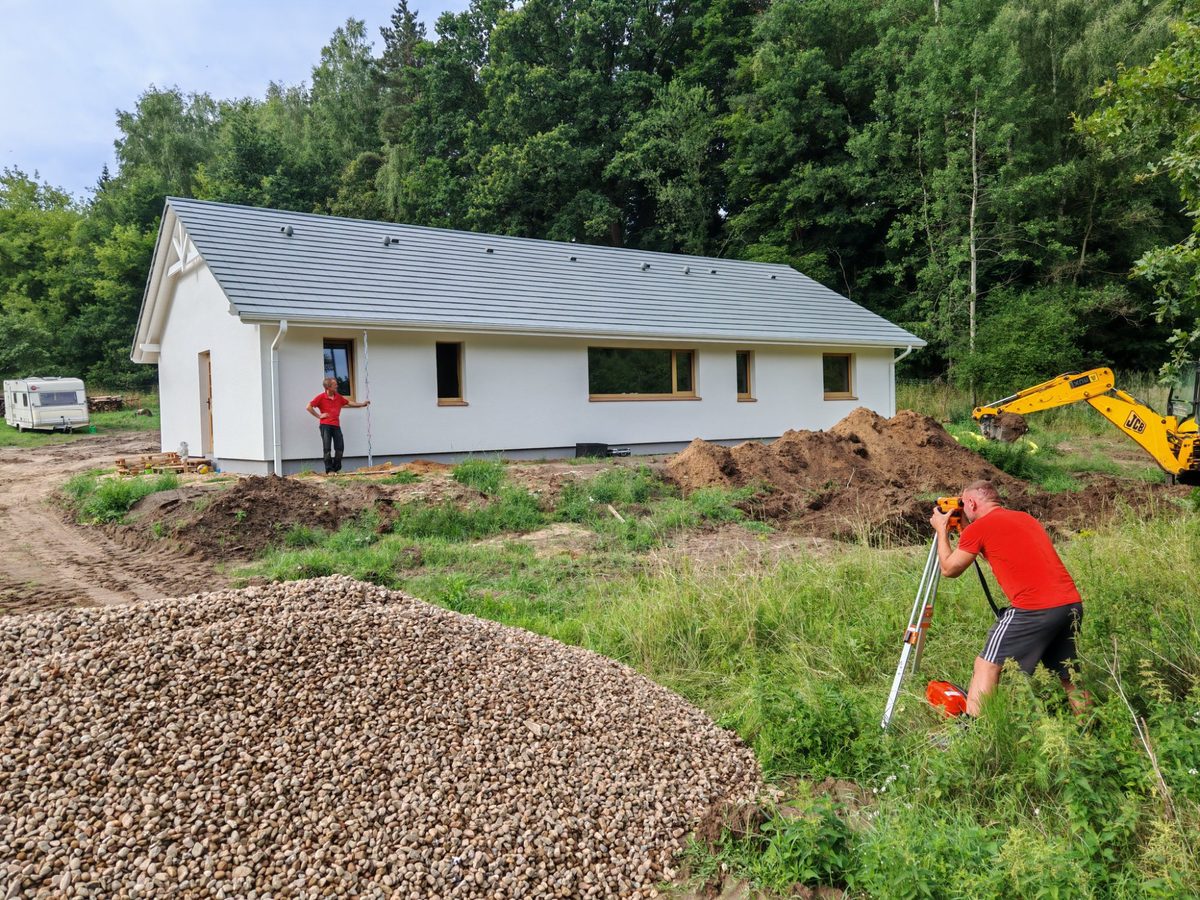Pomiar geodezyjny przy montażu oczyszczalni – PK-EKO