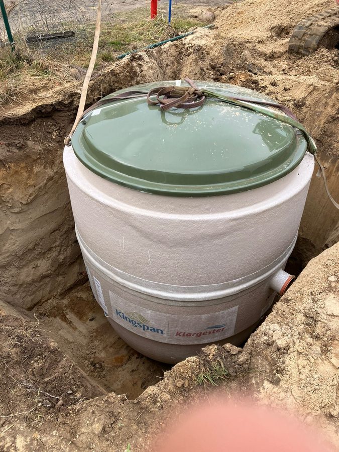 Oczyszczalnia KINGSPAN Klargester w wykopie